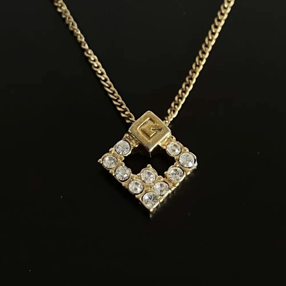 GIVENCHY 
Vintage Crystal G Pendant Necklace - Picture 2 of 12